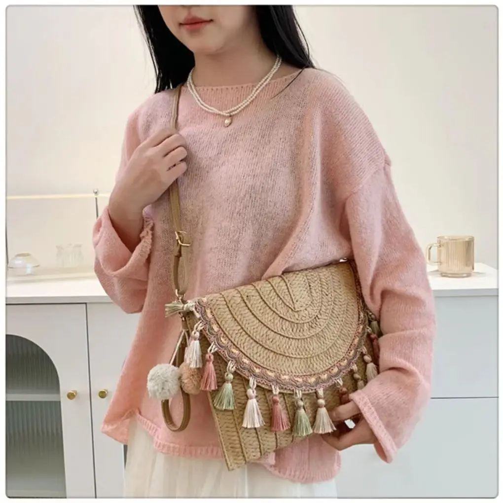 New Ethnic Style Handwoven Fashion Large Capacity Women's Handbag Retro Travel One Shoulder Crossbody Bag In Europe And America