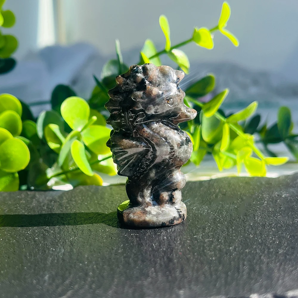 

Хрустальный резной морской конёк