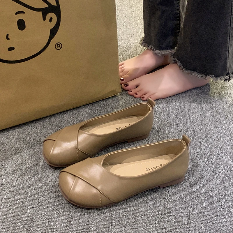 

Shoes Woman Flats All-Match Round Toe Shallow Mouth Loafers With Fur White Sneakers Soft Slip-on Dress Moccasin New Summer Casua