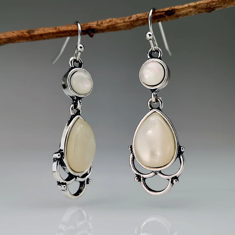 

Vintage Water Droplet Inlaid White Stone Women Earrings Contemporary Antique Silver Color Metal Hollow Imitation Pearl Earrings