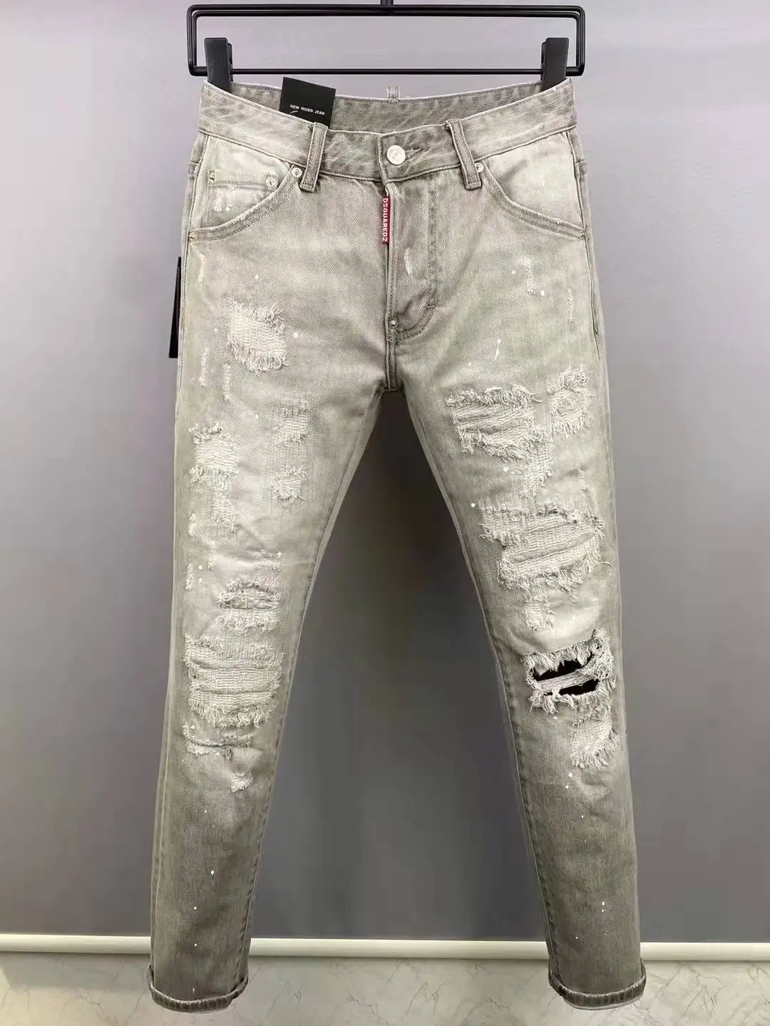 

Новинка 2022, итальянский модный бренд Dsquared2, мужские моющиеся, изношенные, рваные, мото-джинсы с рисунком * 9832