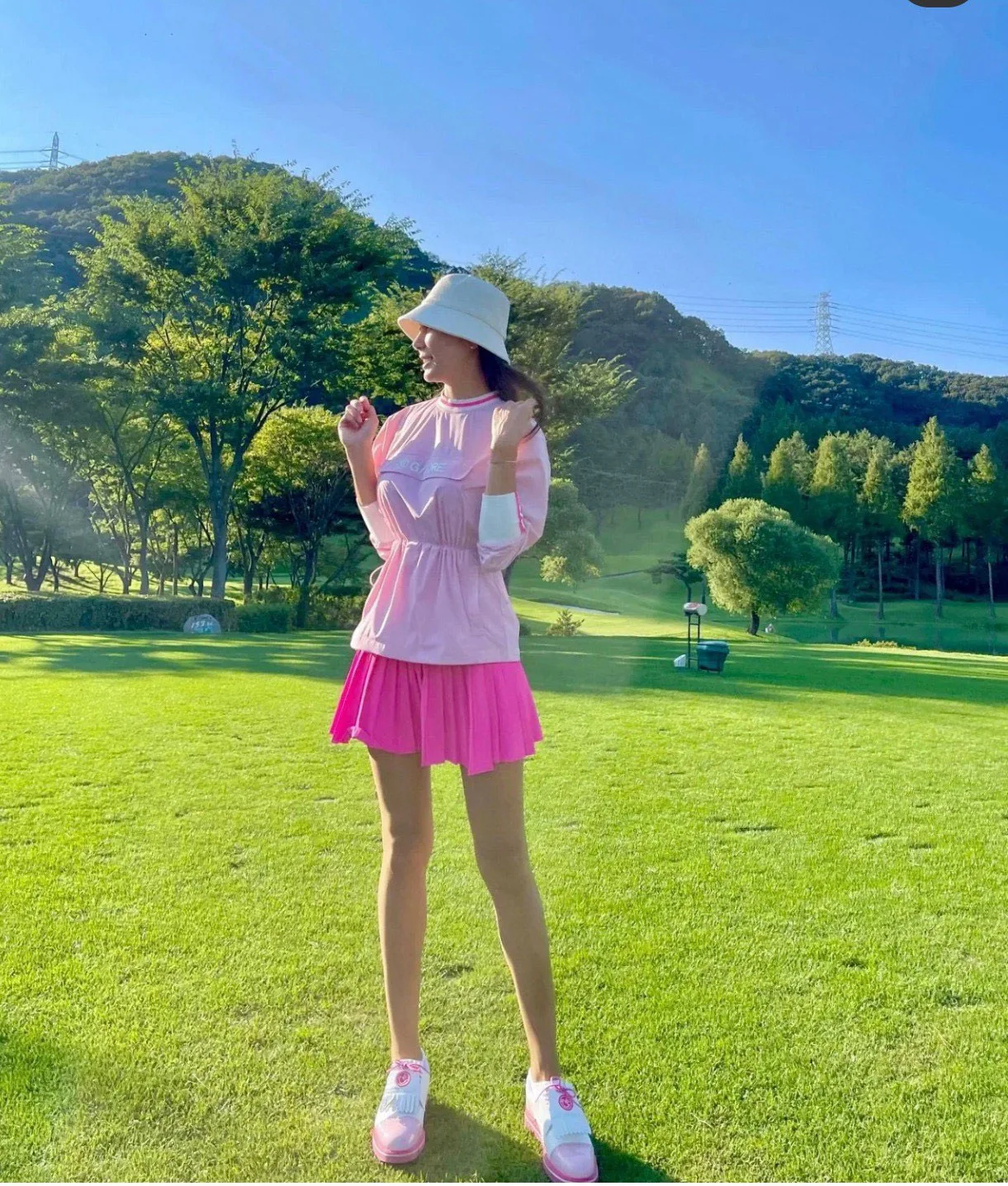 Golf Shirts Long Design Windbreaker Women's Fashion Windproof Coat Pink Golf Top Pullover Round Neck Slim Waist Windbreaker