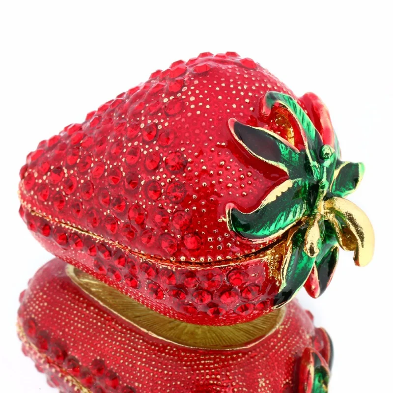 

2.4*1.6IN Metal Strawberry Trinket Box Earring Ring Storage Case Miniatures Figurine Souvenirs DIY Crafts Birth. Day Gift Decord