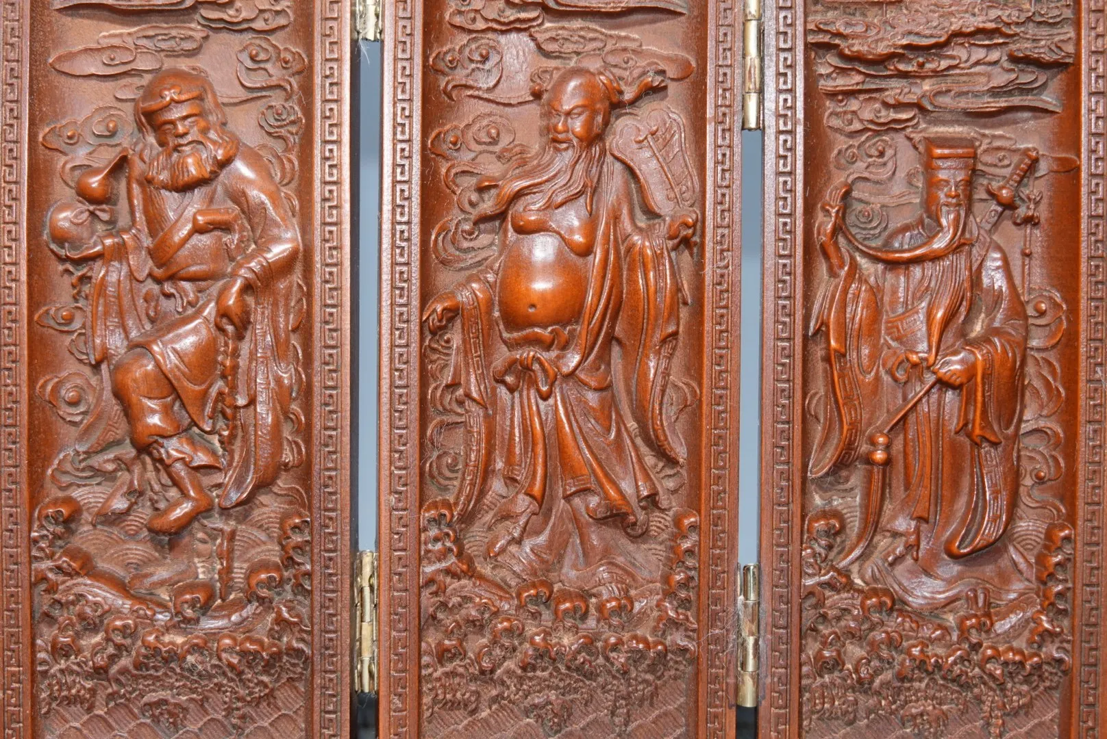 Подвеска китайская из натурального бокса Восемь Бессмертных пересекающих