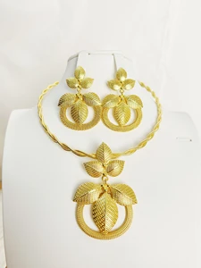 Gold Colour Plated Necklace Earring Set Beautiful Fashion Trend Sweet Romantic Party Wedding