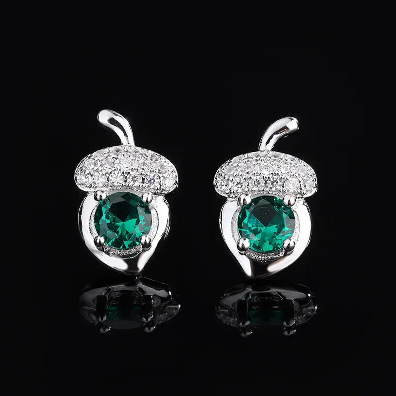 Женские серьги-гвоздики с красными кристаллами ювелирные изделия клубничным