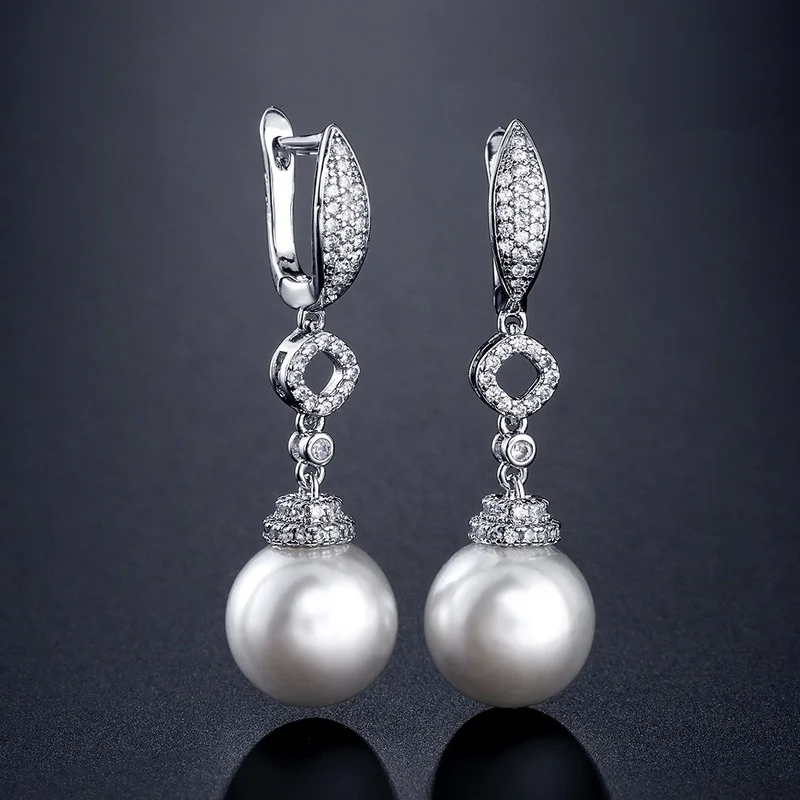 

2022 New Exquisite Elegant White Color Pearl Dangle Earrings for Women Personality Charm Earring Wedding Party Jewelry Gifts