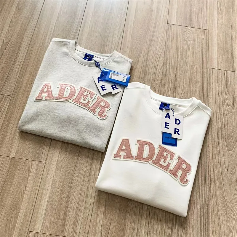 

Ader Error Pink Embroidery Patch Logo T Shirt Men Women High Quality Streetwear Adererror T-Shirt Summer Short Sleeve Tops