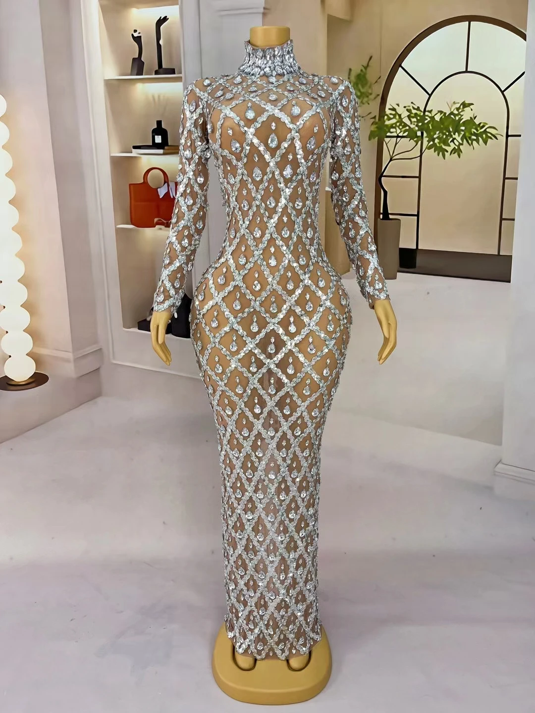 Роскошное прозрачное сетчатое платье с блестящими стразами для вечеринки по