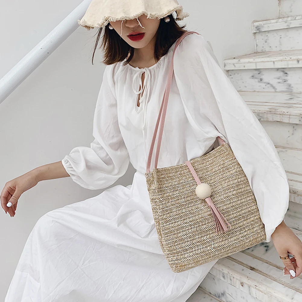 

Соломенная плетеная Сумка через плечо с деревянными бусинами из искусственной кожи, украшенная кисточкой, сумки через плечо, вместительная дышащая сумка-ведро