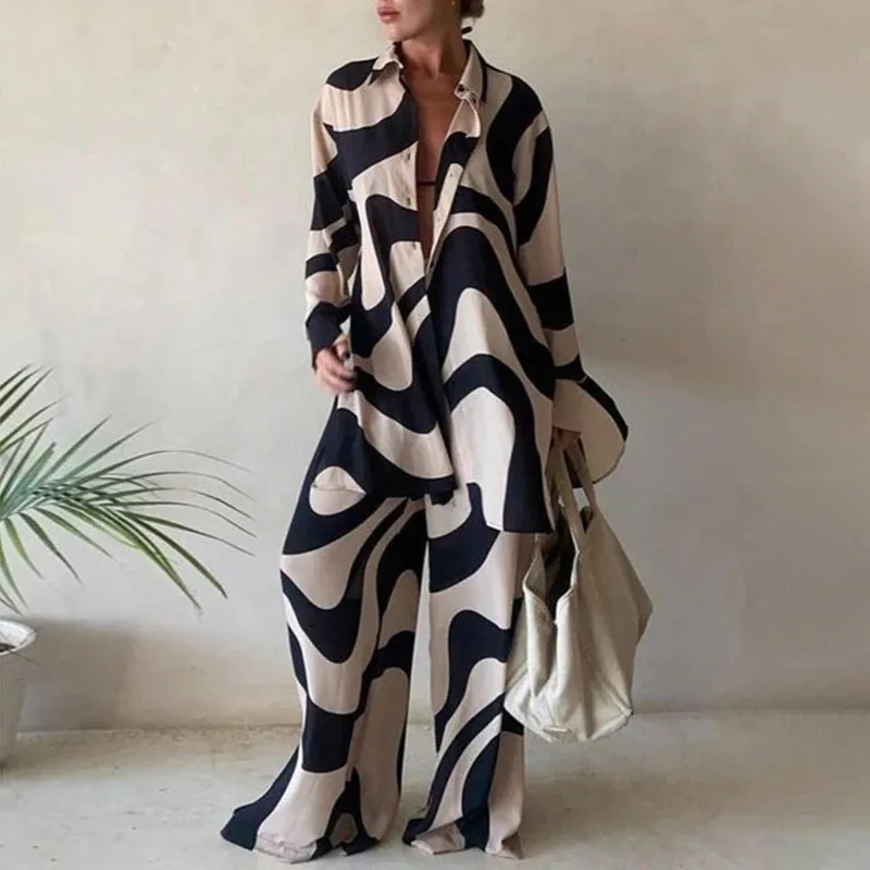 

2022 Europe and America New Product Suit Fashion Trend Printed Loose Long Sleeve Shirt + Straight Solar System Pants for Women