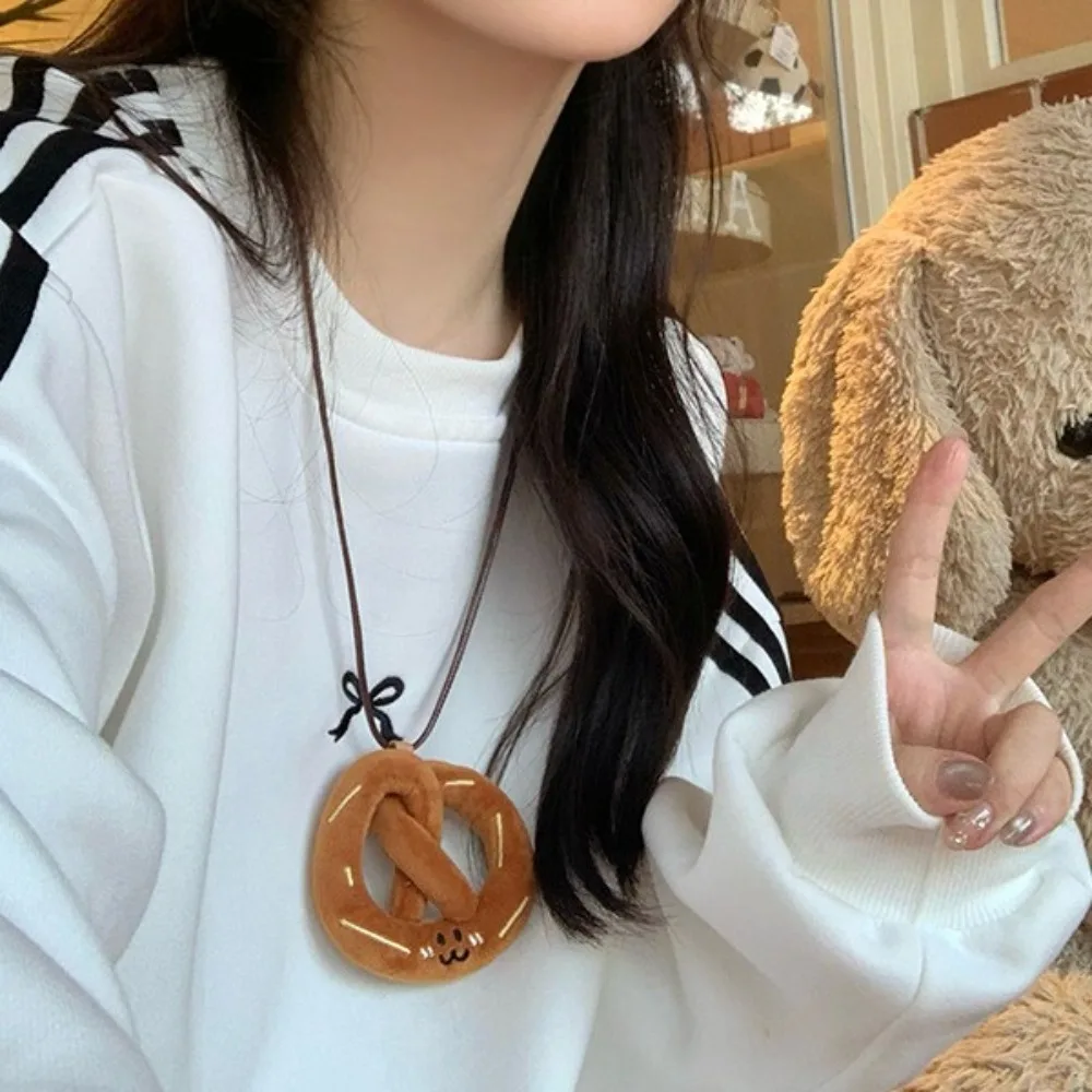 Простое милое забавное ожерелье с хлебом плюшевое подвеской в виде круассана