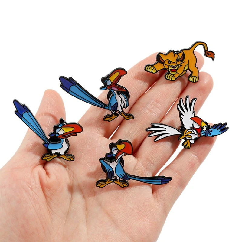 Милый мультяшный креативный Король Лев Симба брошь из сплава синяя птица Шазу