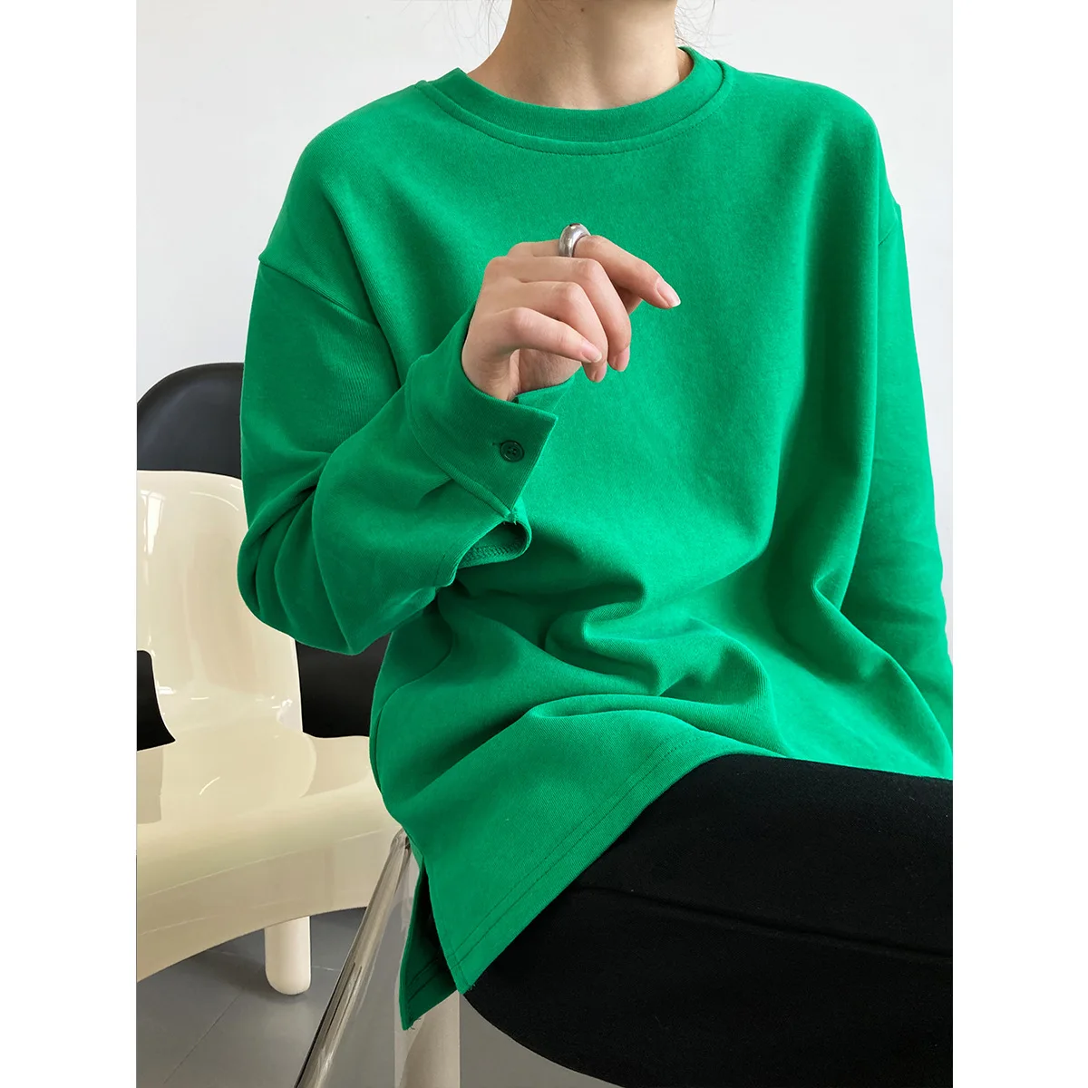

Spring new Korean version simple solid color long-sleeved T-shirt women's loose casual brushed cotton round neck top