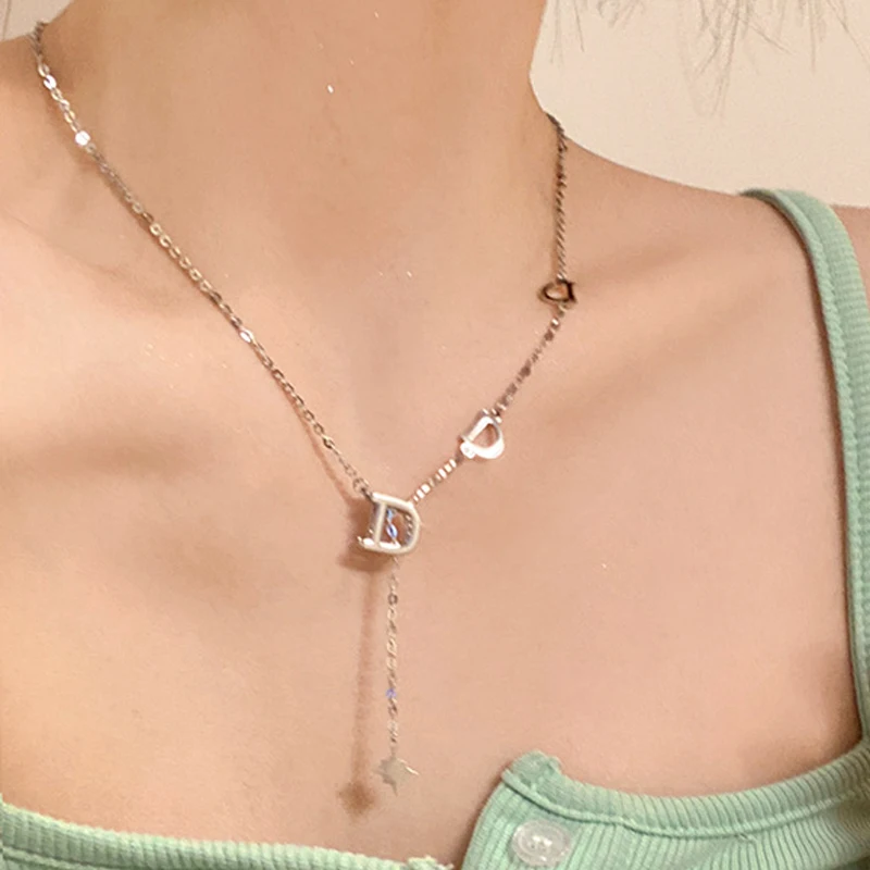 

Ожерелье из титановой стали с буквой D для женщин, блестящая Роскошная модная цепочка до ключиц, изысканные аксессуары, Подарок на годовщину