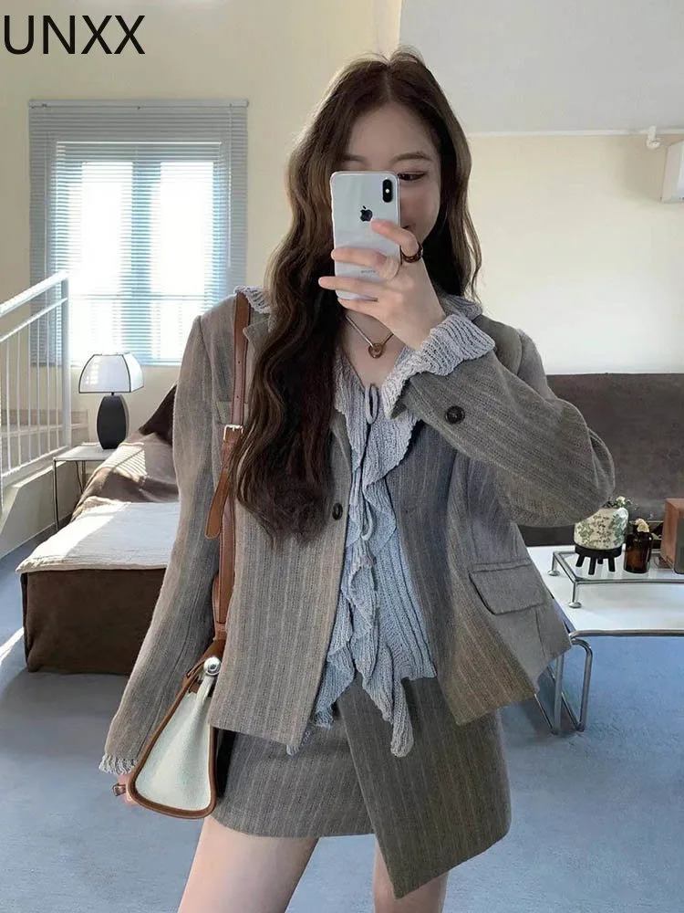 

UNXX Preppy Style Pleated Skirt Suit Women Korean Fashion Bubble Sleeve Grey Mini Skirt Sets Female Spring New Two Peice Sets