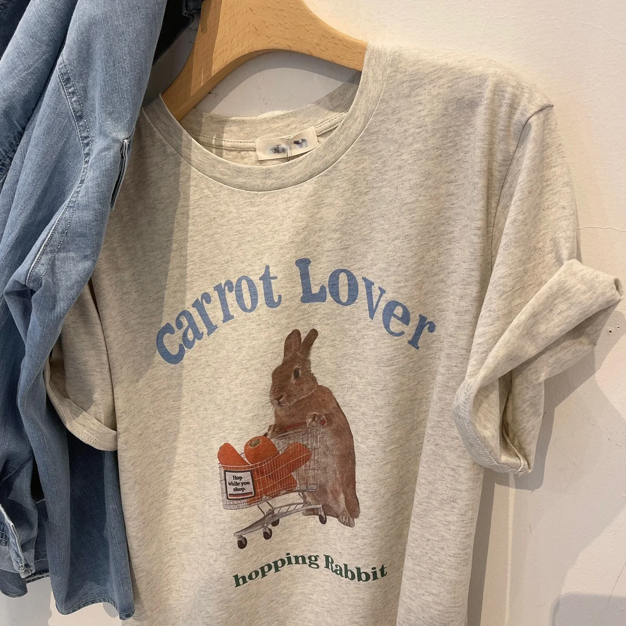 Женская футболка с мультяшным принтом круглым вырезом и коротким рукавом