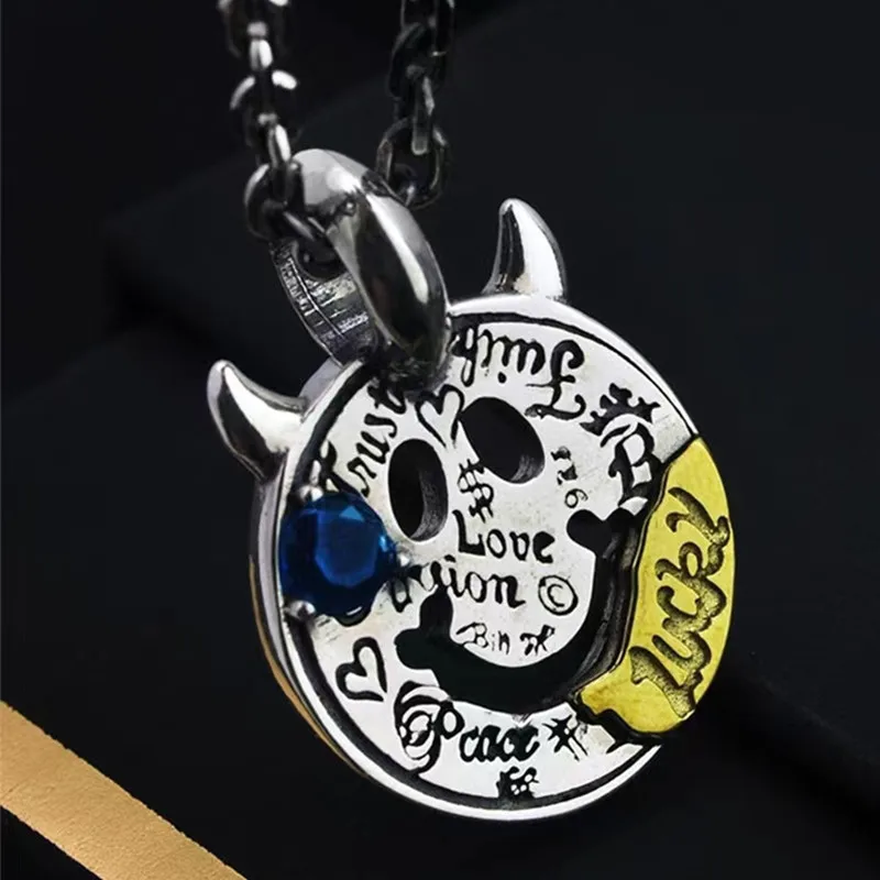 

Men's and Women's Fashion Smiling Face English Inlaid Zircon Pendant Necklace Hip-Hop Rock Pickup Locomotive Jewelry Gift