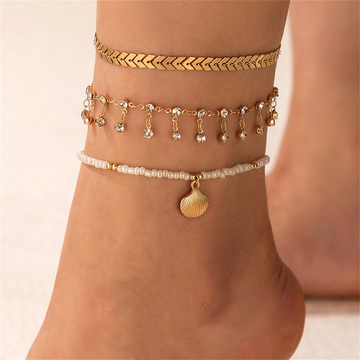 

Vintage Simple Rhinestone Tassel Shell Anklets For Women Exquisite Gold Color Fish Bone Chain Foot Ankle Bracelet Summer Jewelry