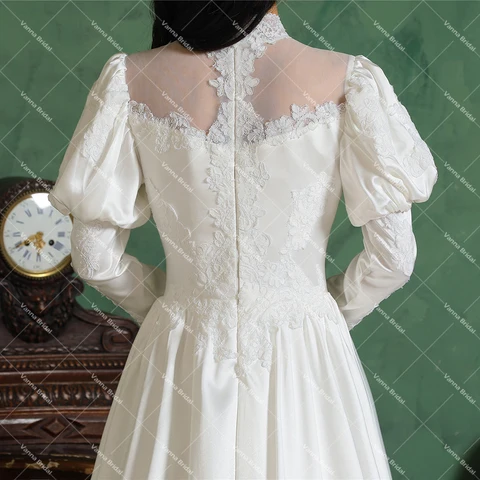 French Vintage High Neck Wedding Dress Long Sleeves Satin Appliques Beading A Line Custom Made Hepburn Zipper Retro Bridal Gowns