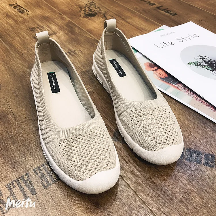

Women's shoes spring and Autumn 2020 New lightweight breathable one-foot set walking shoesYY-9