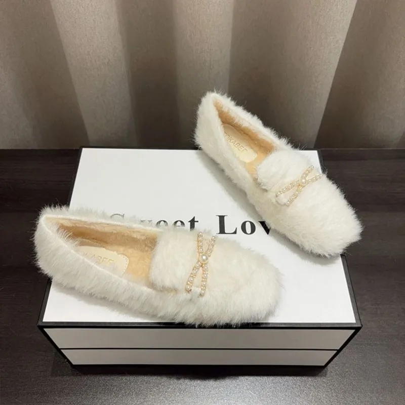 2024 плюшевые тапочки для женщин милые домашние туфли с бантом из бисера замшевые