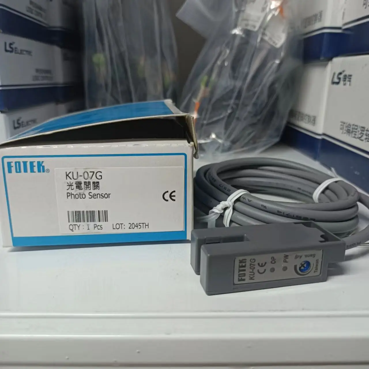 Флуоресцентный индуктивный датчик приближения Квадратный пластиковый 5 мм PNP NPN NO