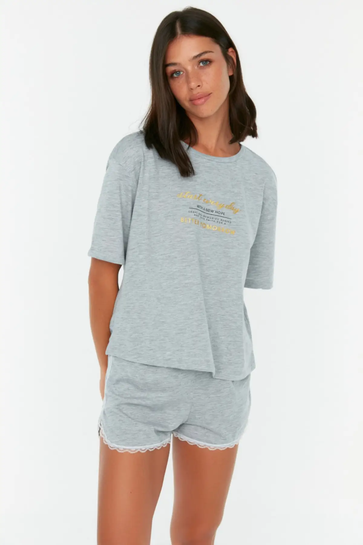 

Трикотажная пижама с кружевным принтом; THMSS22PT0064