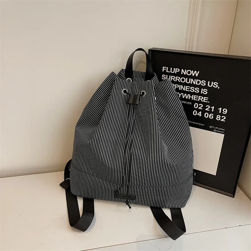 Модный холщовый рюкзак большой емкости в полоску с цветными блоками на шнурке