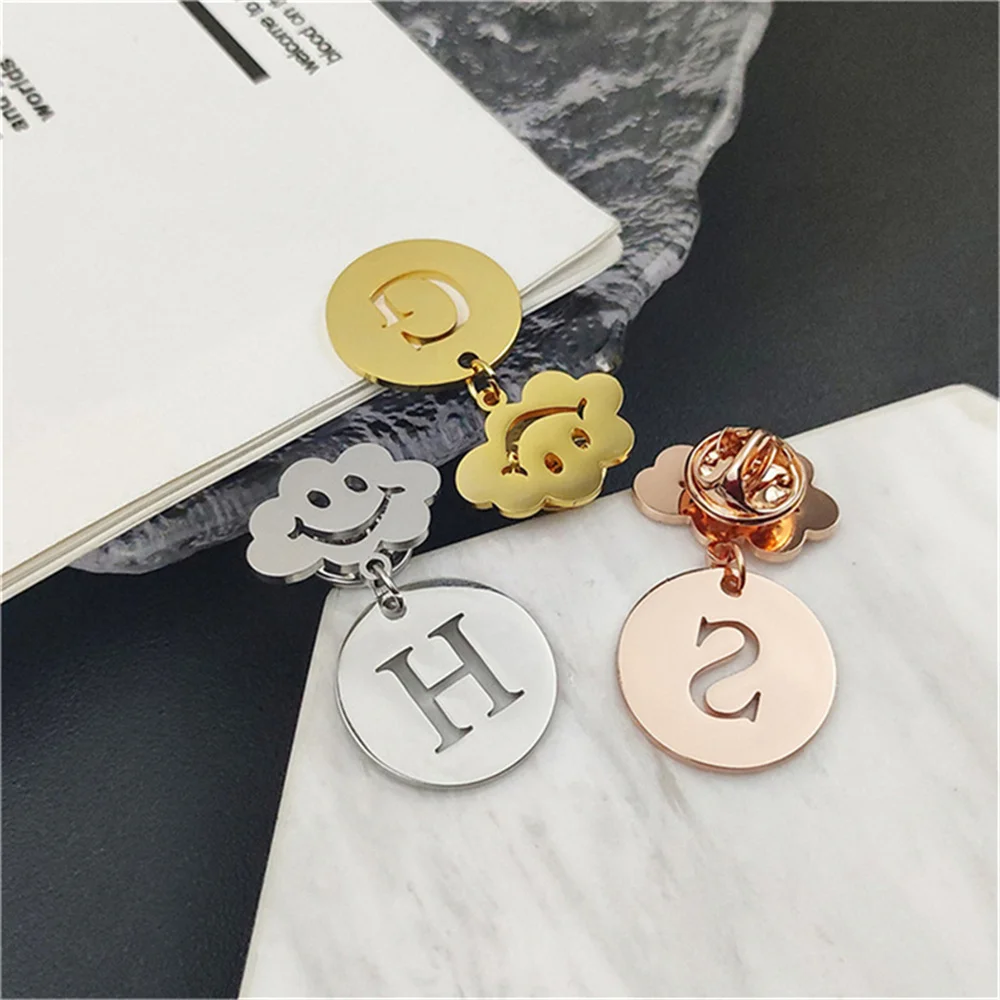 

Personalized hollow-out design customized children's brooch new cloud silver pendant lovely teeth pendant DIY men's brooch gif
