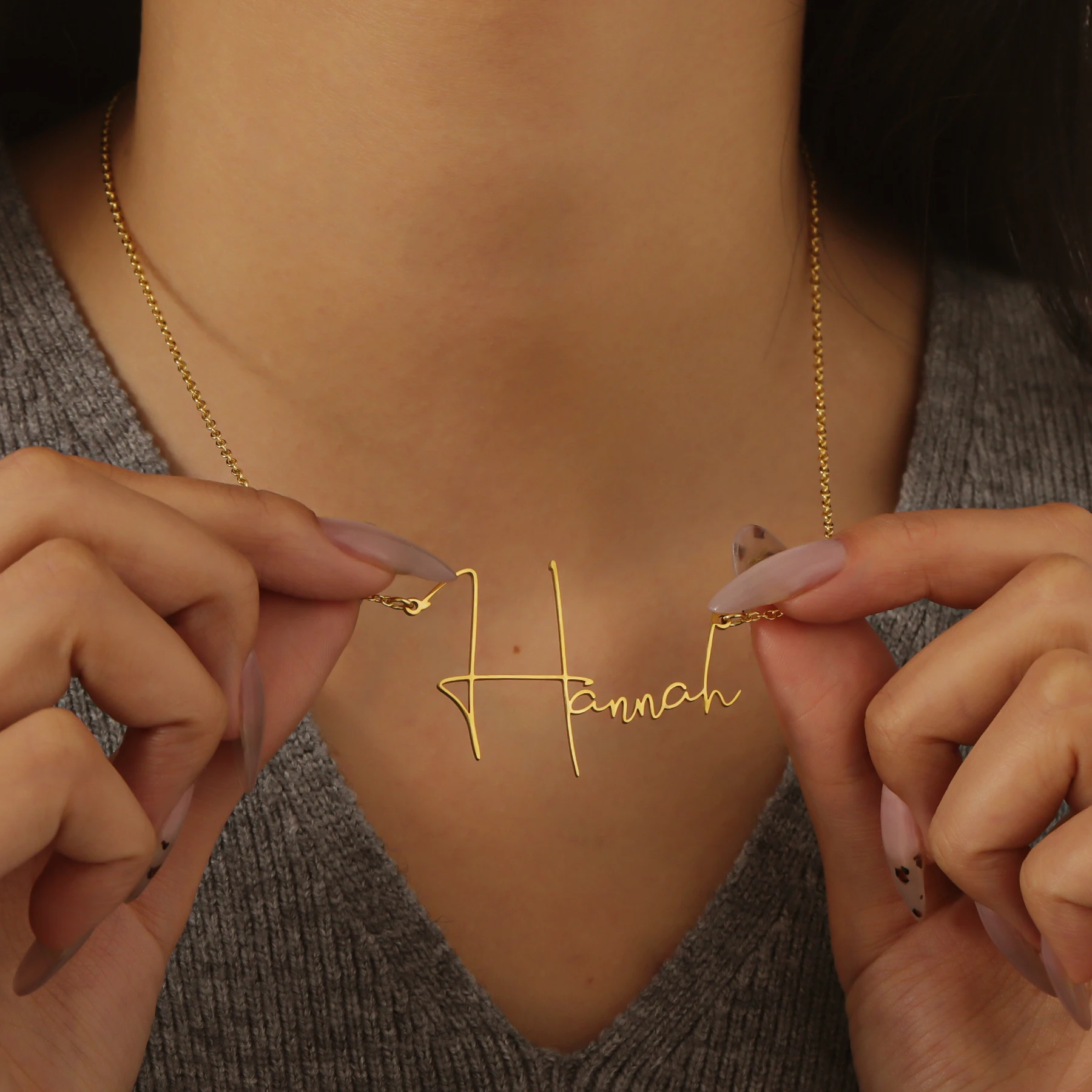 Ожерелье с именем в курсивном стиле на заказ для женщин персонализированное