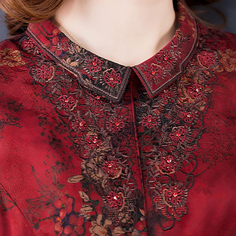 Женское атласное платье средней длины красное винтажное облегающее из