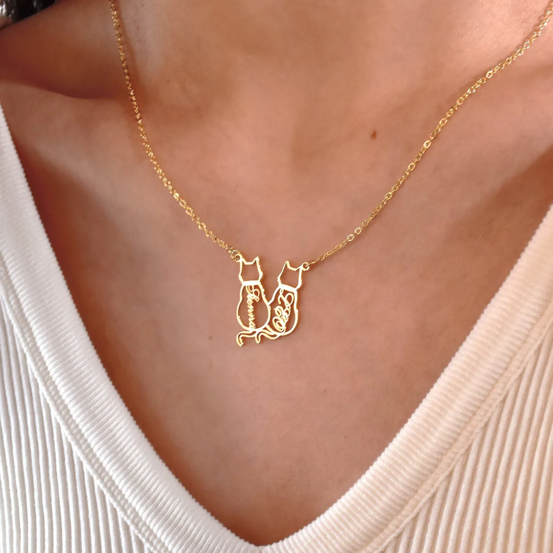 Ожерелье из нержавеющей стали золотого цвета с именем