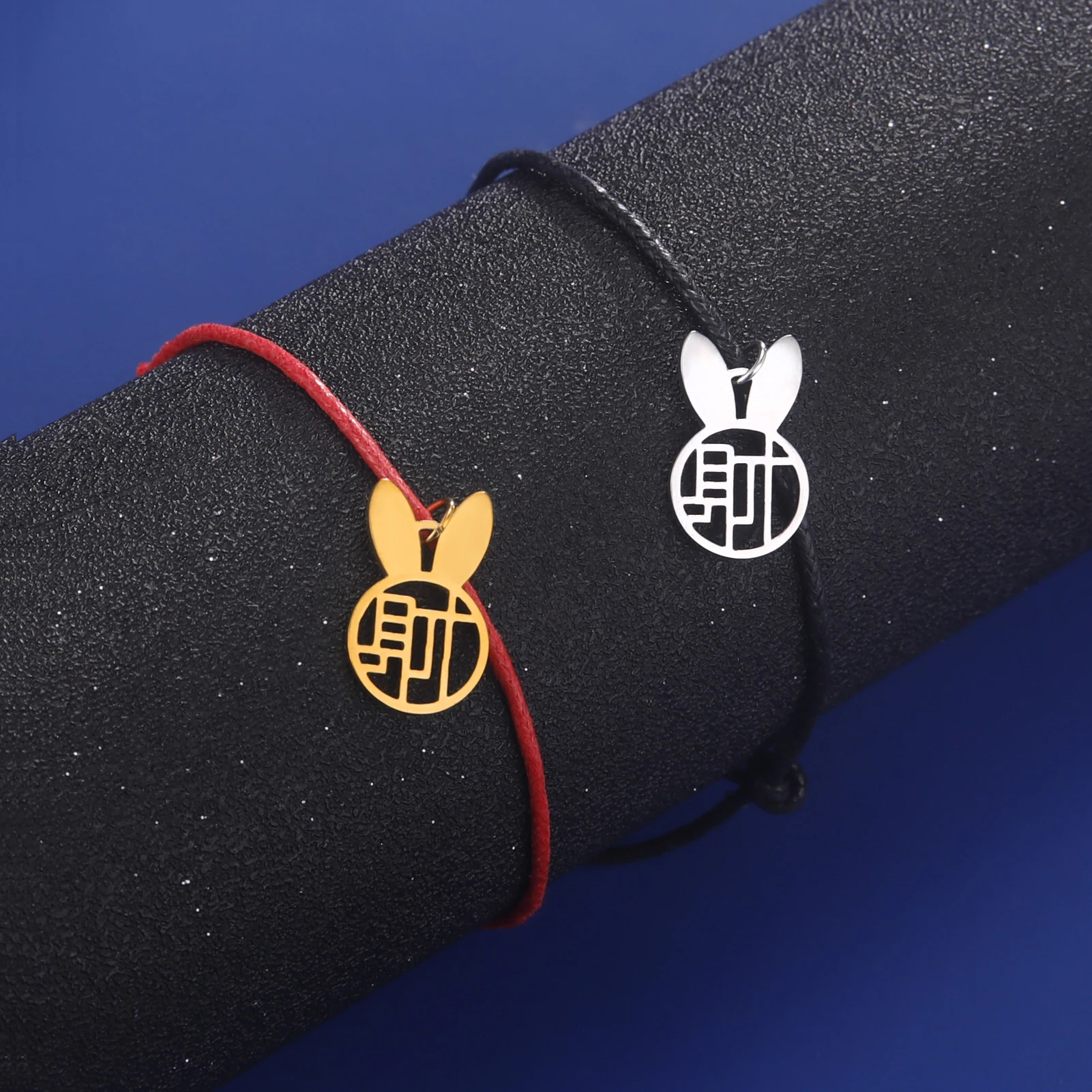 Браслет Lucky Rabbit из нержавеющей стали с красной нитью для пар цепочка со знаками