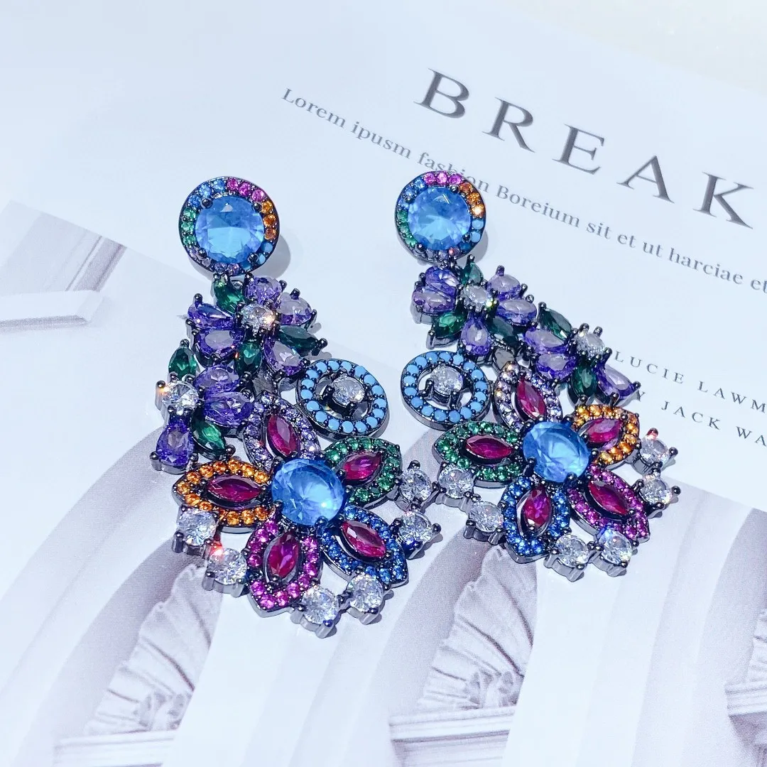 Серьги с подвеской в виде цветка