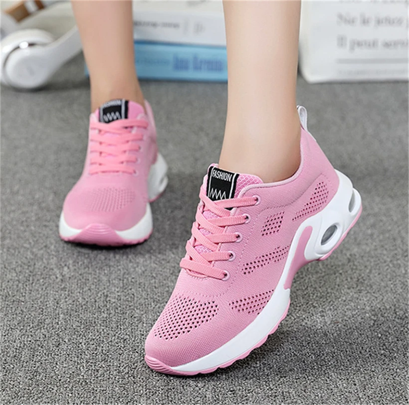 Casual Ladies Running Shoes Flying Woven Breathable Mesh Outdoor Light Weight Sneakers Fashion Women Lace-up Sports Shoes