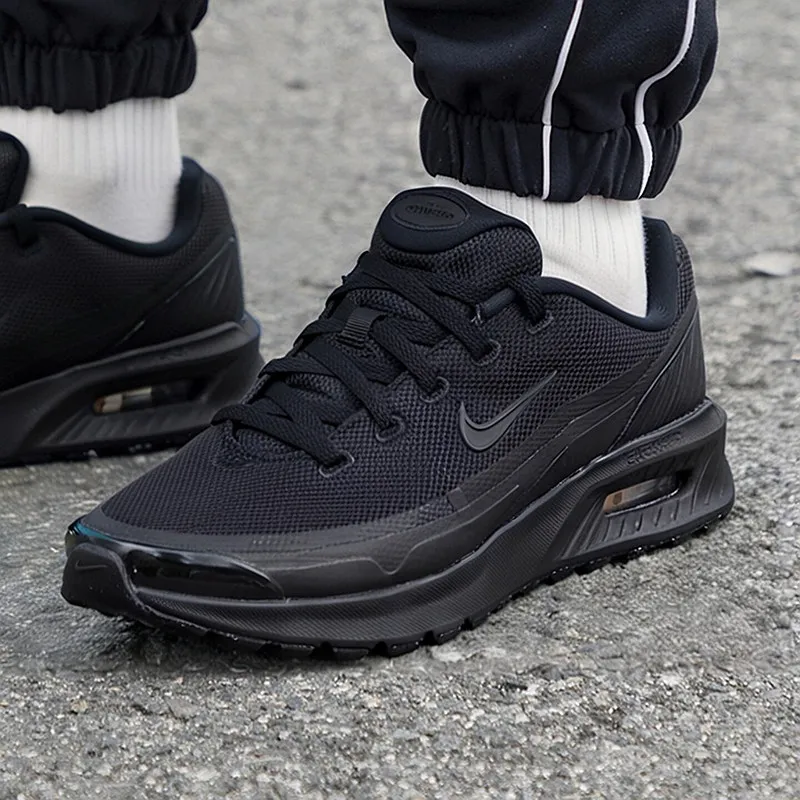Фото Мужские повседневные кроссовки Nike Air Max IO9416‑002, верх из синтетической ткани, амортизирующая подошва Air Max Waffle, модные кроссовки. №2