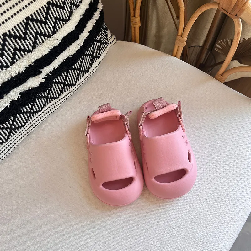 Новинка лета 2024 детская обувь Нескользящие сандалии для мальчиков и девочек