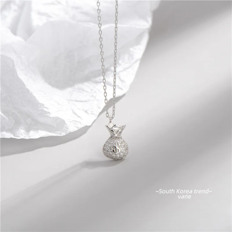 

Цепочка из серебра 925 пробы с подвеской-кристаллом