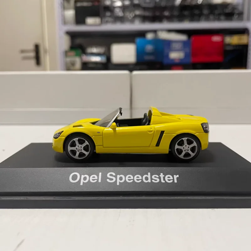 Фото (Массовый) Литой под давлением Schuco, масштаб 1:43, OPEL Speedster 2001, модель автомобиля из сплава, коллекция сувениров, праздничный подарок, статический дисплей №2