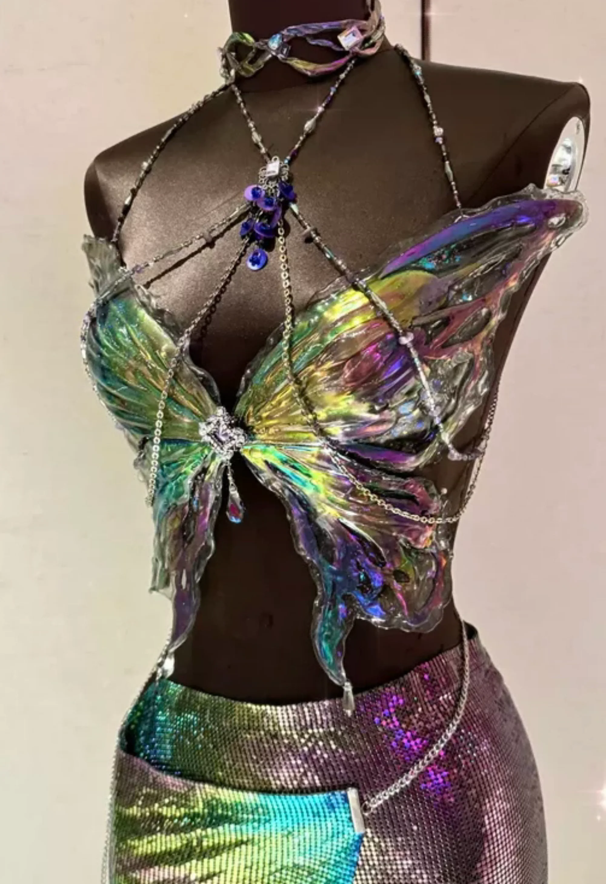 Силиконовый бюстгальтер с бабочкой и стразами