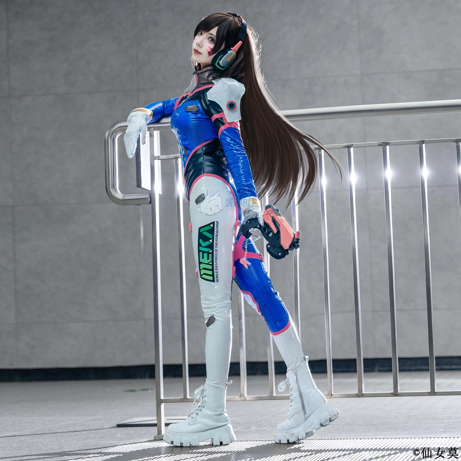 Фото Костюм для косплея D.Va Song Hana из игры Overwatch, женский, милый, эластичный, кожаный комбинезон, костюм зентай, одежда для Хэллоуина, карнавала, вечеринок №2