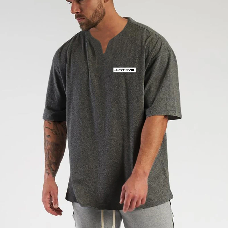 

Футболка мужская оверсайз с V-образным вырезом и коротким рукавом