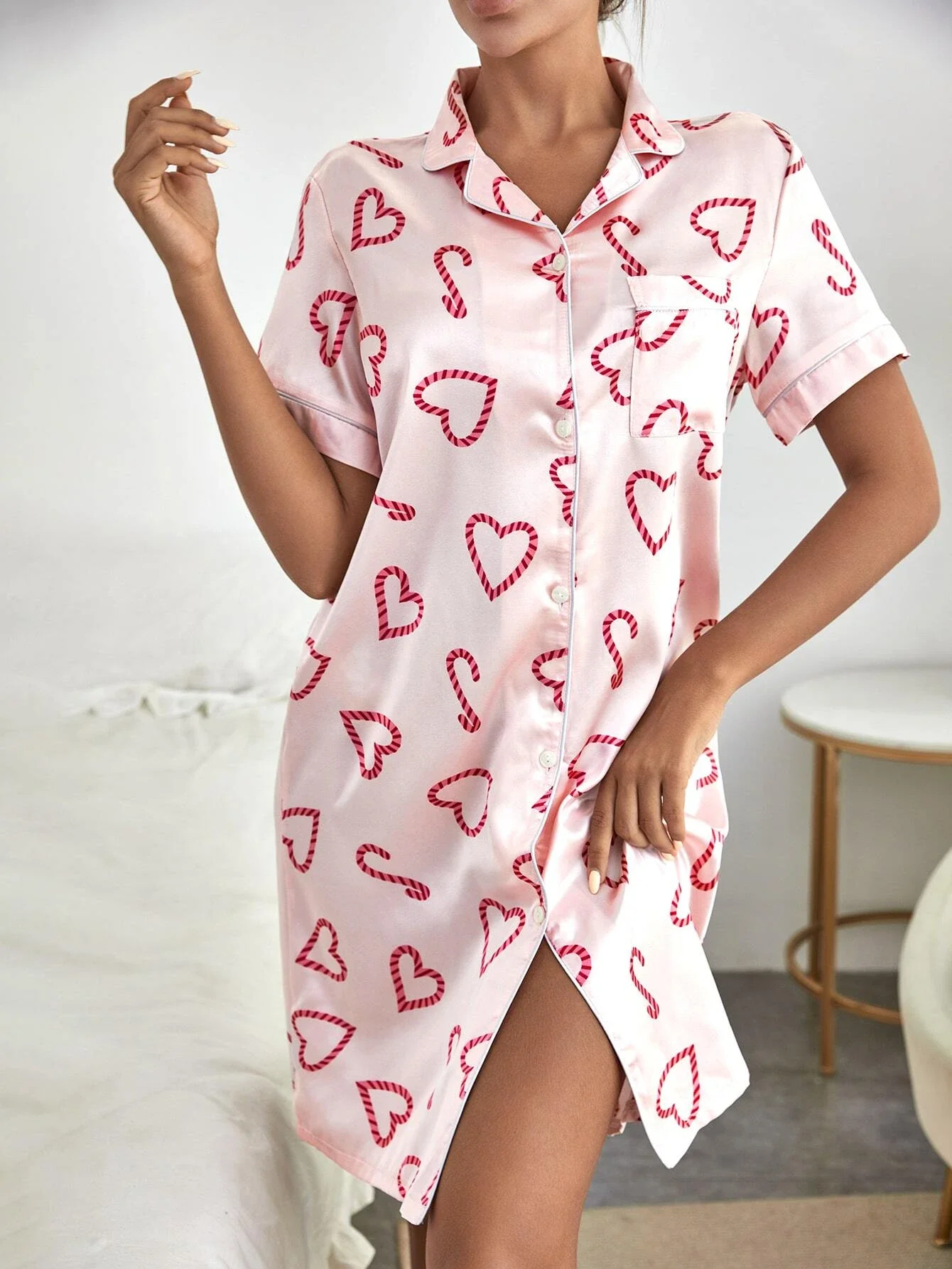 

Heart Print Contrast Piping Satin Night Dress