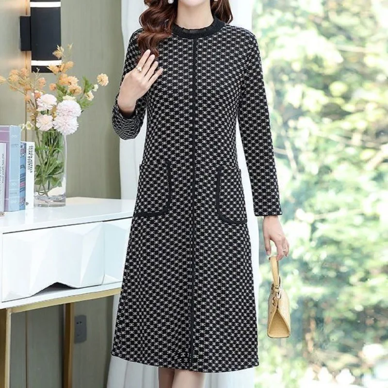 Женский плюшевый пуловер средней длины