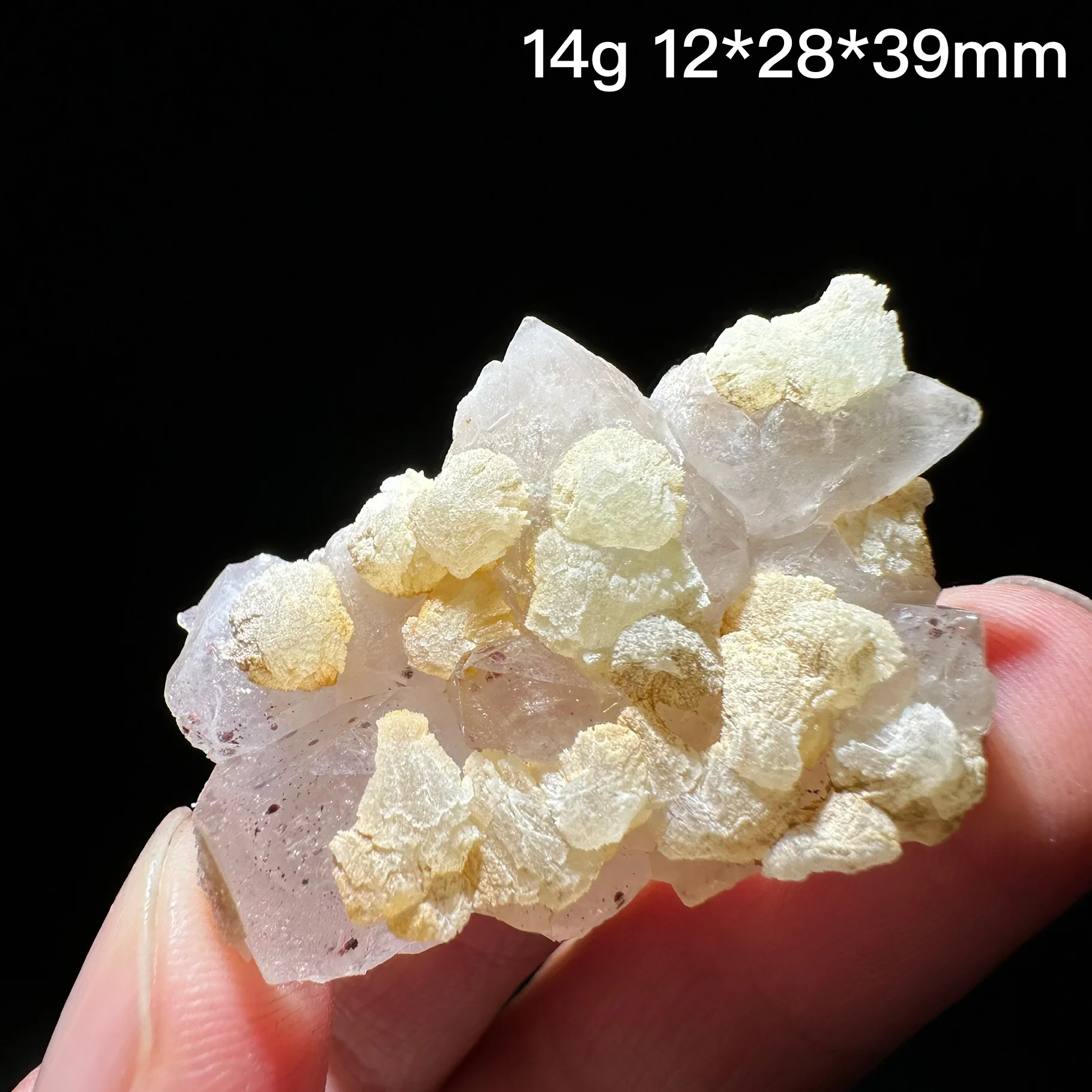 

Кристаллы пренита и кварцита для декора