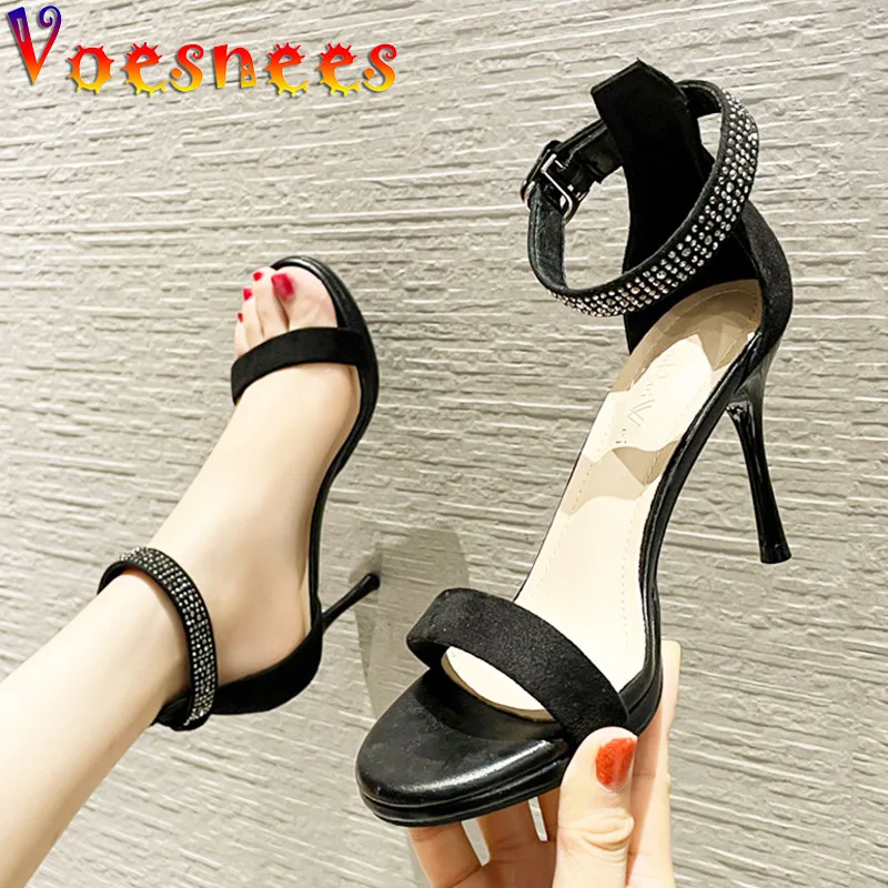 

Женские босоножки из натуральной воловьей кожи, на высоком каблуке 9 см