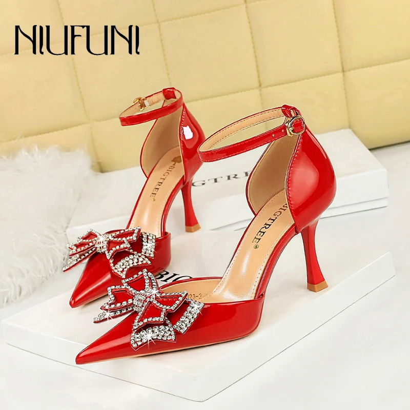

Wedding Woman Shoes Stiletto Women's Pumps Pointed Patent Leather Hollow Rhinestone Bow Buckle Women's Sandals High Heels Summer