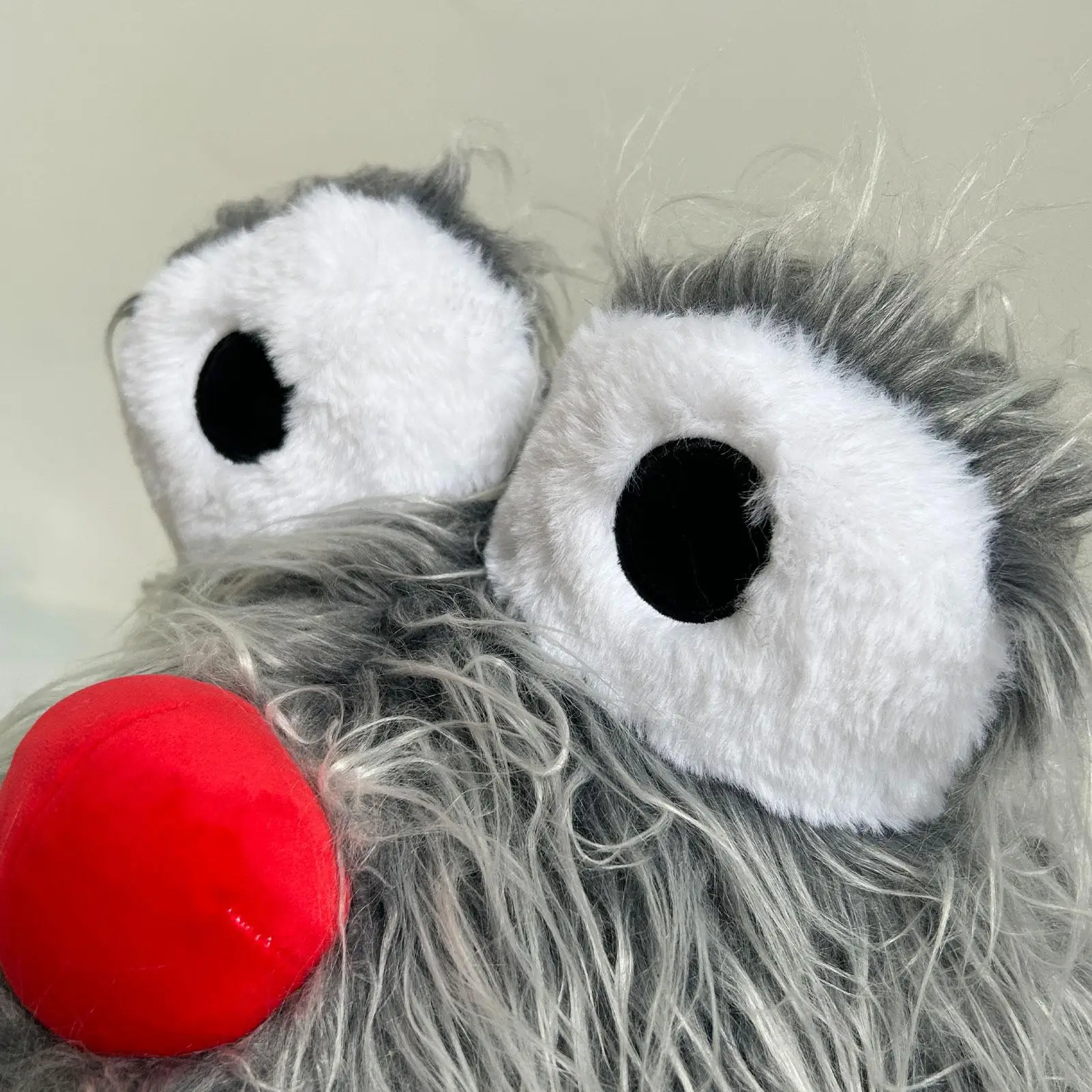 Рисунок 5 - Мотоциклетный шлем с мультяшными рисунками