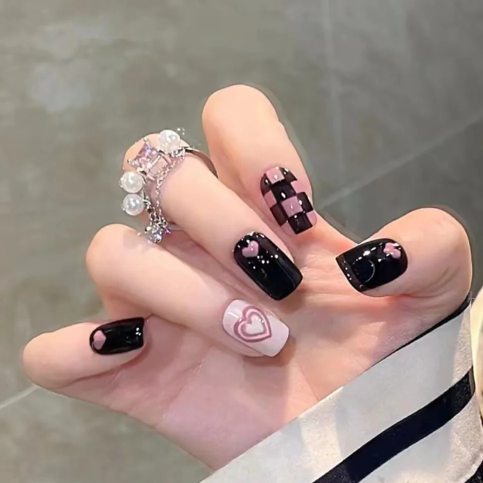 

24Pcs Spice Girls Sweet Cool Wearable False Nails Art Pink Love Crash Black Purple Checkerboard Temperament Press on Nail Tips